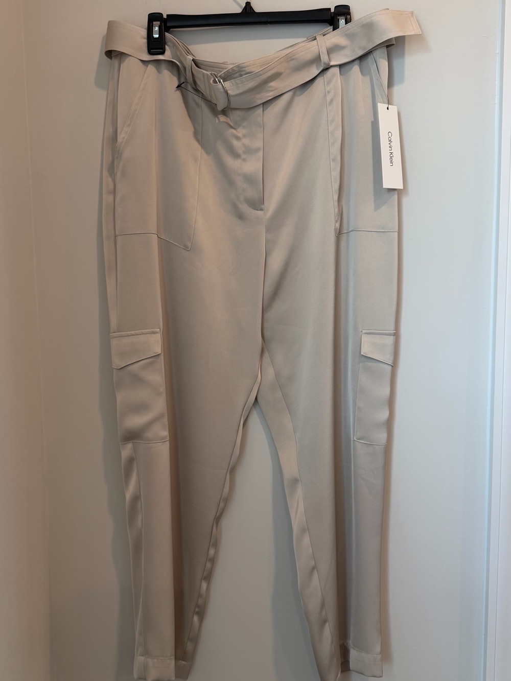 Calvin Klein Women’s Satin Belted Cargo Pants — Light Beige